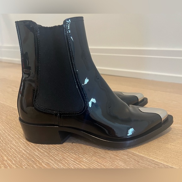 ALEXANDER MCQUEEN Alexander Mcqueen
patent ankle boots - Picture 9 of 12